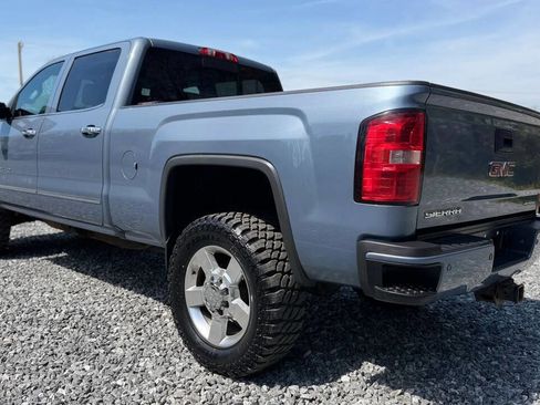 Used 2016 GMC Sierra 2500 Denali w/ Duramax Plus Package AWD/4WD image 4