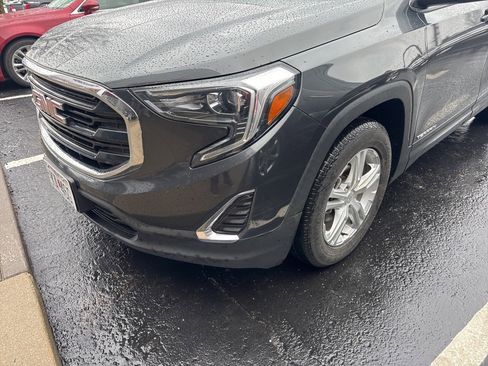 Used 2019 GMC Terrain SLE w/ Driver Convenience Package image 3