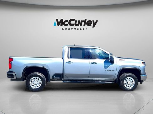 Used 2024 Chevrolet Silverado 3500 LTZ AWD/4WD image 8