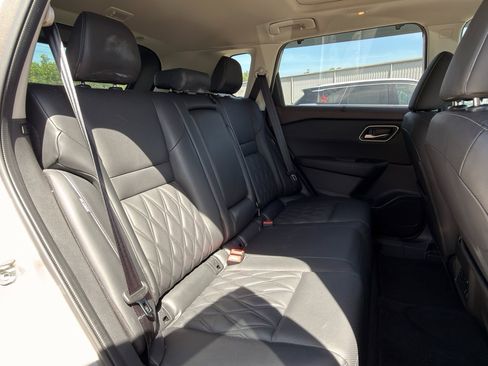 Used 2023 Nissan Rogue Platinum w/ Platinum Premium Package image 16