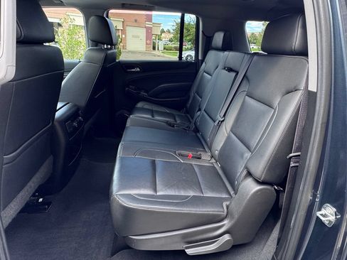 Used 2019 Chevrolet Suburban LT AWD/4WD image 36