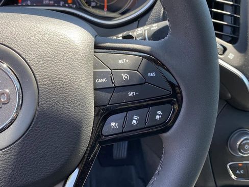 New 2023 Jeep Cherokee Altitude Lux w/ Lux Elite Package image 16