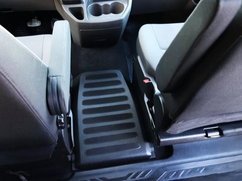 Used 2024 Ford Transit 350 XLT image 24