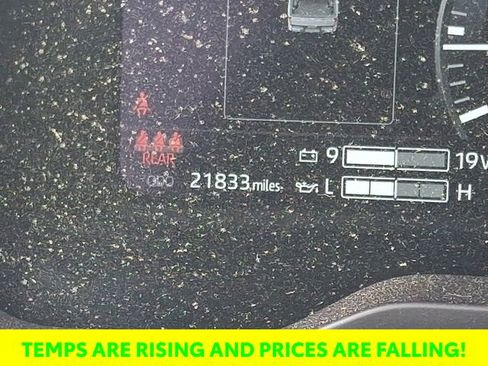 Used 2024 Toyota Tundra Limited w/ Power Package image 21