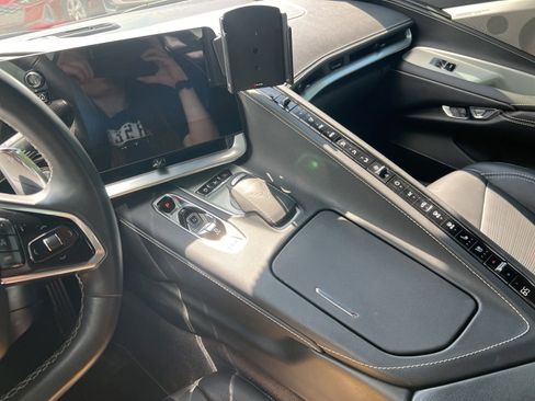 Used 2024 Chevrolet Corvette Stingray Preferred Cpe w/ Battery Protection Package RWD image 23