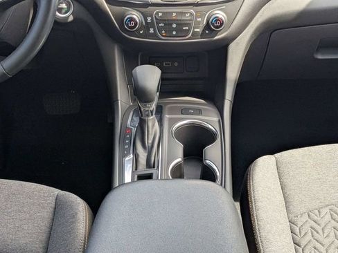 Used 2024 Chevrolet Equinox LT FWD image 15