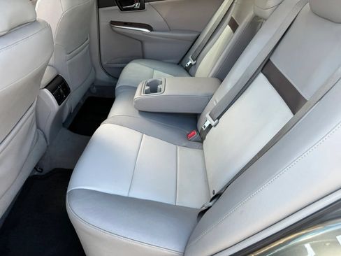 Used 2012 Toyota Camry XLE FWD image 29