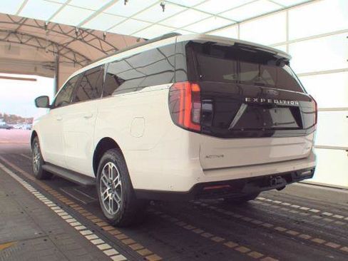 Used 2025 Ford Expedition Max Active image 3