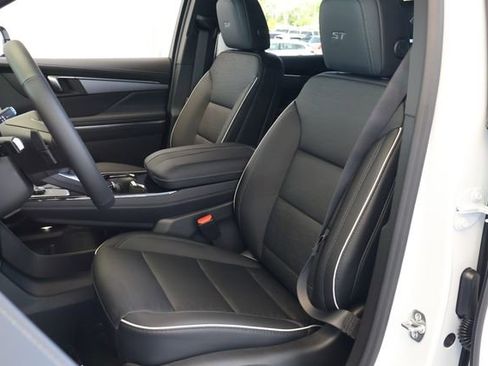 New 2026 Buick Enclave Sport Touring w/ Power Package FWD image 13