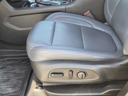 Certified 2021 Chevrolet Traverse LT w/ LT Premium Package FWD image 23