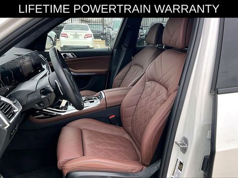 Used 2025 BMW X7 xDrive40i w/ M Sport Package image 28