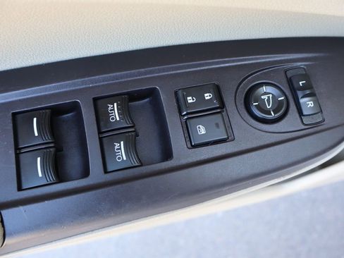 Used 2016 Acura RDX AWD w/ Technology Package image 27