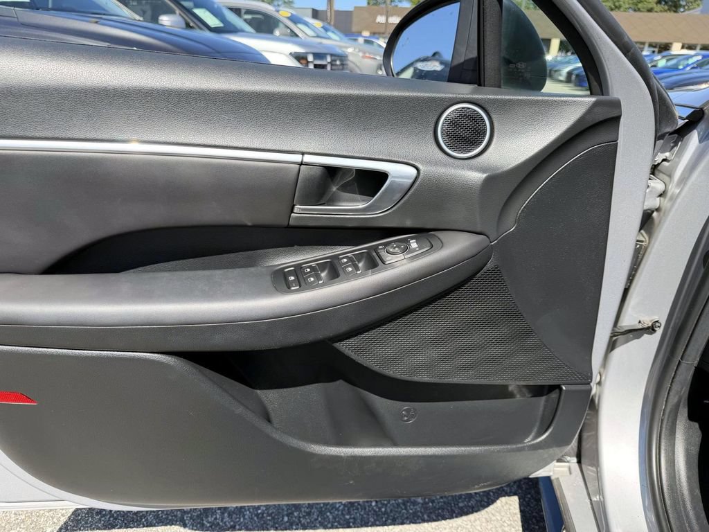Certified 2023 Hyundai Sonata SEL FWD image 13