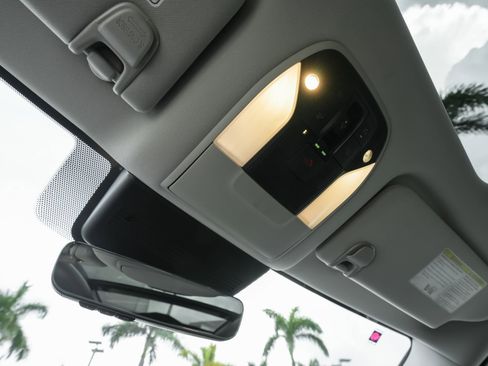 Used 2025 INFINITI QX50 Luxe image 17