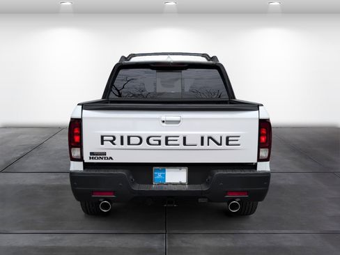 New 2026 Honda Ridgeline Black Edition image 5