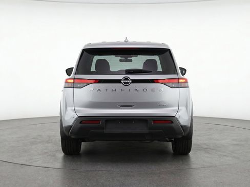Used 2025 Nissan Pathfinder SV FWD image 7