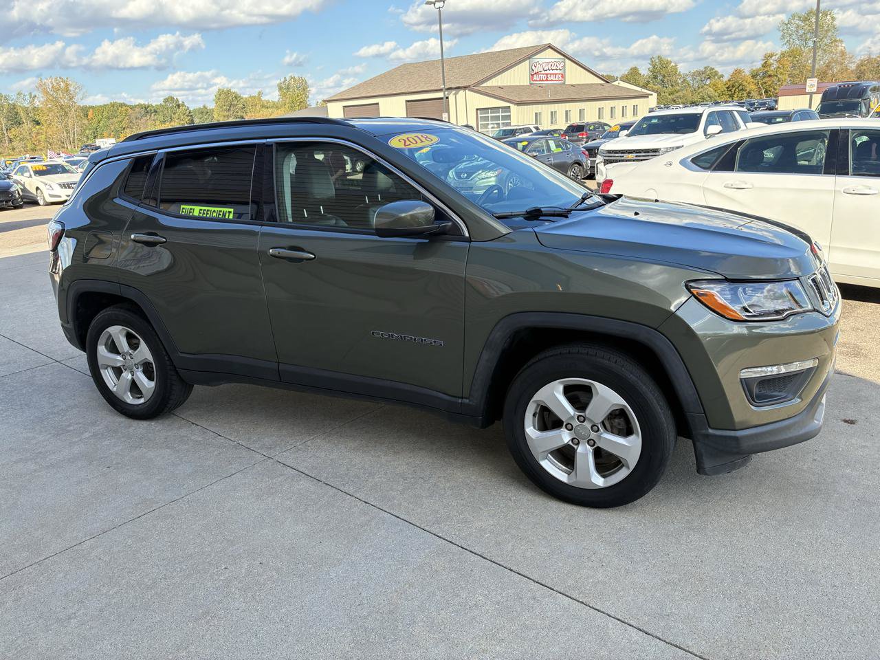 Used 2018 Jeep Compass Latitude w/ Popular Equipment Group FWD image 4