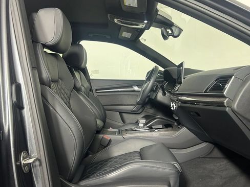 Used 2023 Audi SQ5 Prestige w/ Prestige Package AWD/4WD image 10