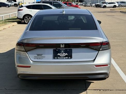 Used 2023 Honda Accord EX image 5