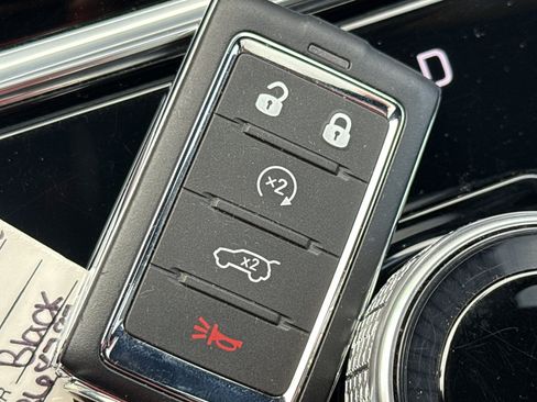 Used 2025 Jeep Grand Cherokee Altitude AWD/4WD image 37