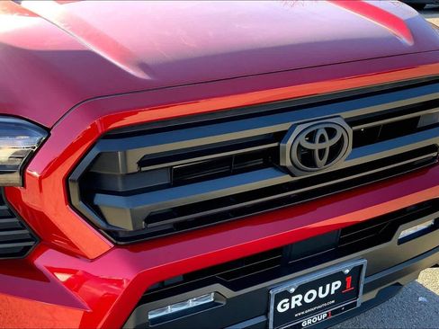 Used 2025 Toyota Tacoma SR5 image 29