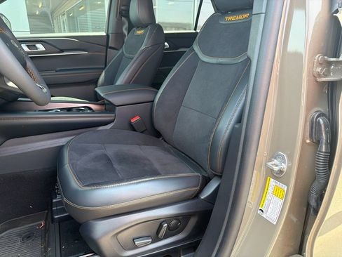 Used 2026 Ford Explorer Tremor AWD/4WD image 12