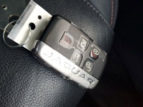 Used 2020 Jaguar F-PACE Prestige image 43