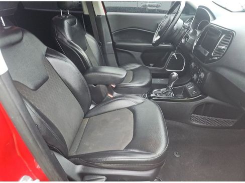 Used 2020 Jeep Compass Latitude image 27