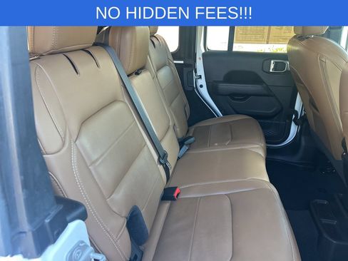 Used 2020 Jeep Wrangler Unlimited Sahara AWD/4WD image 12