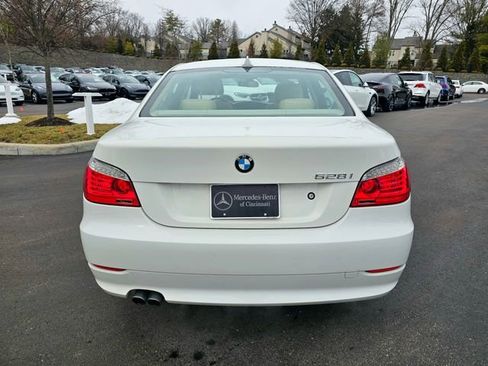Used 2010 BMW 528i xDrive Sedan image 9