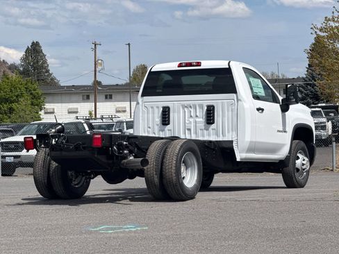 New 2026 Chevrolet Silverado 3500 W/T AWD/4WD image 2