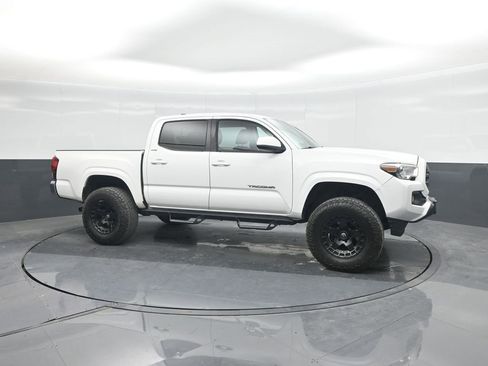 Used 2019 Toyota Tacoma SR5 image 11