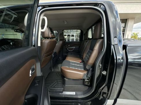 Used 2017 Nissan Titan Platinum Reserve image 30