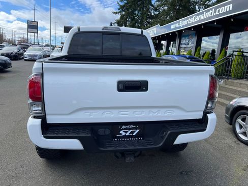 Used 2021 Toyota Tacoma SR AWD/4WD image 4