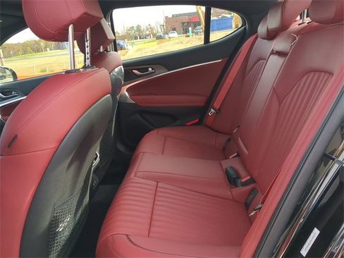 Used 2025 Genesis G70 2.5T w/ Sport Prestige Package image 12