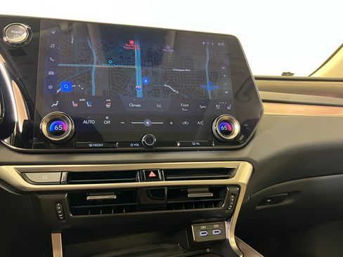 Used 2024 Lexus RX 350 w/ Convenience Package image 28