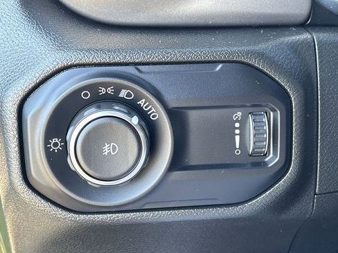 Used 2023 Jeep Wrangler Willys image 18