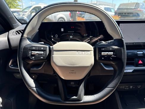 Used 2025 Kia K4 GT-Line FWD image 23