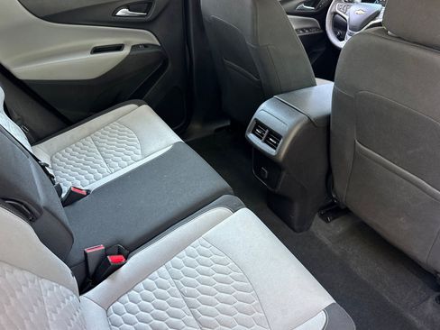 Used 2018 Chevrolet Equinox LS FWD image 29