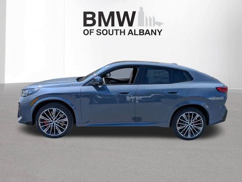 New 2026 BMW X2 M35i w/ Technology Package AWD/4WD image 3