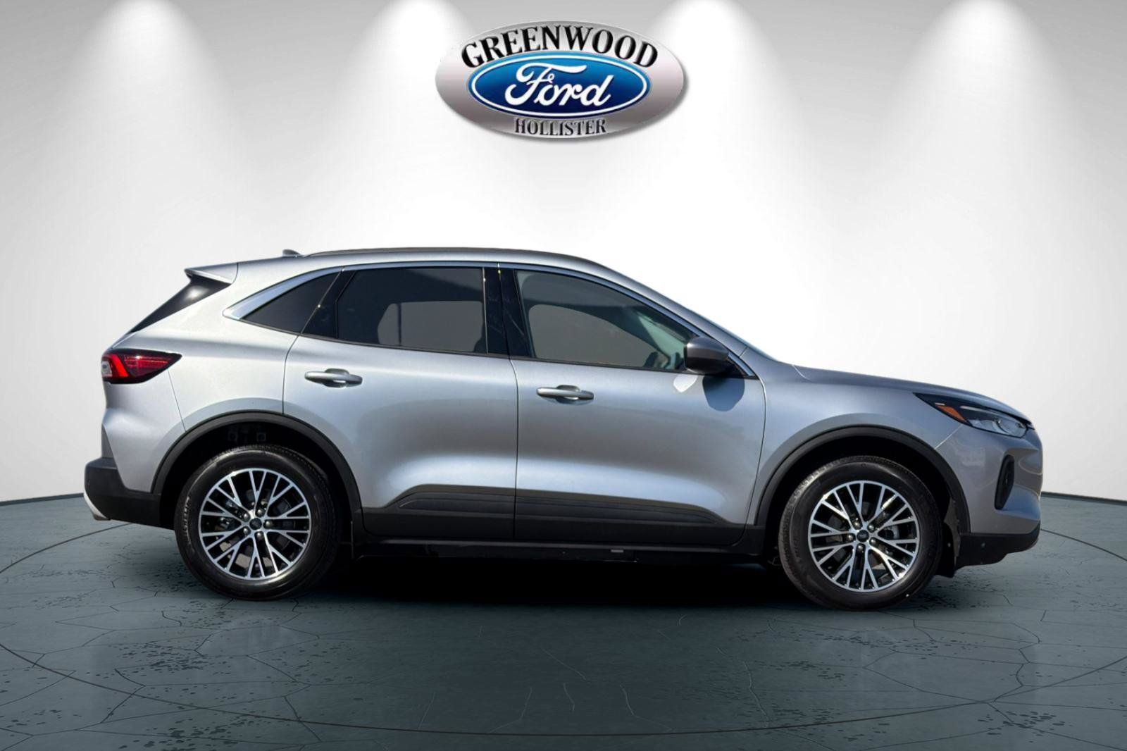 Used 2024 Ford Escape SE FWD image 3