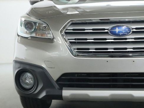 Used 2016 Subaru Outback 2.5i Limited AWD/4WD image 6