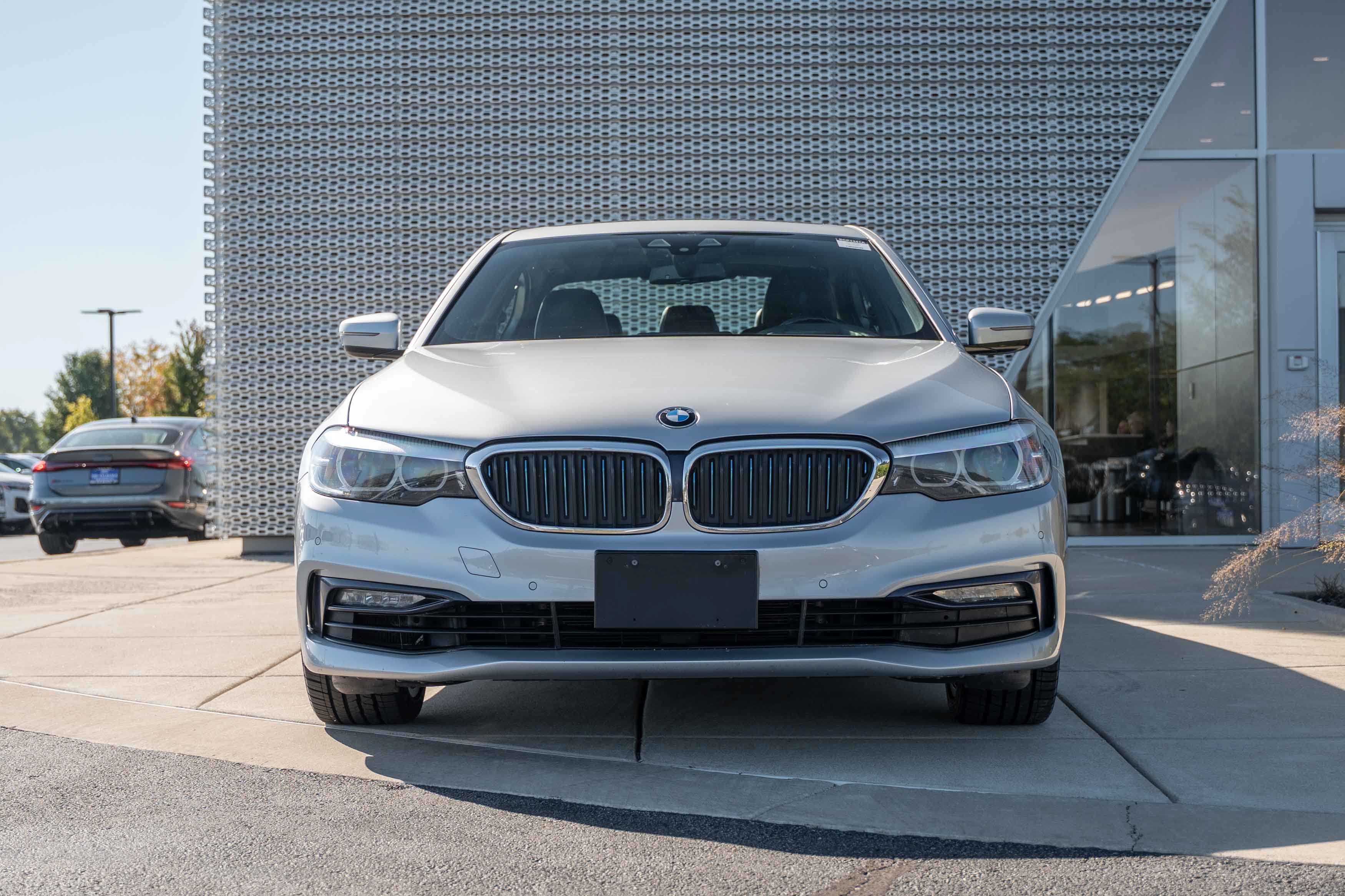 Used 2018 BMW 530e xDrive w/ Premium Package 2 AWD/4WD image 20