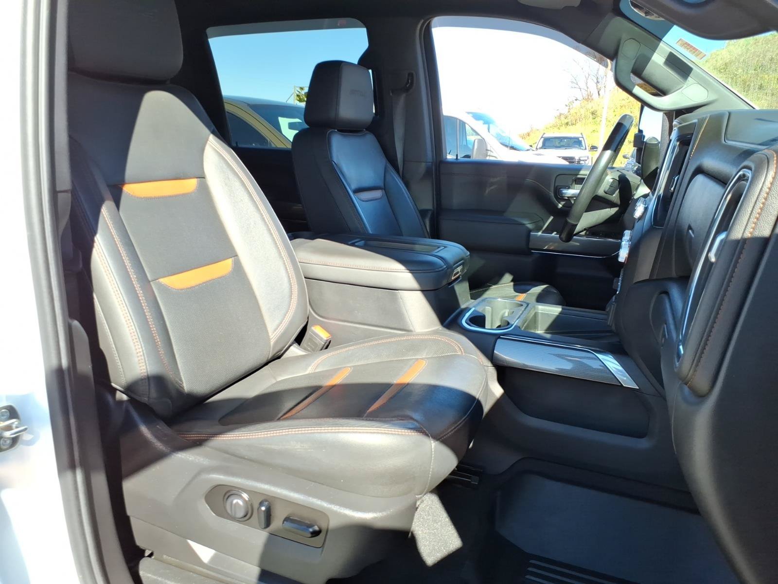Used 2020 GMC Sierra 2500 AT4 w/ AT4 Premium Package AWD/4WD image 8