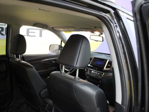 Used 2017 Honda Ridgeline RTL-T image 10