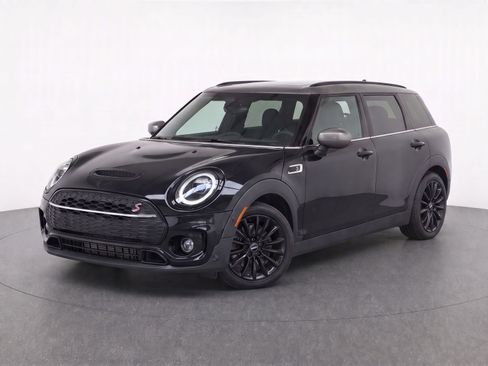 Used 2022 MINI Cooper Clubman S FWD image 2