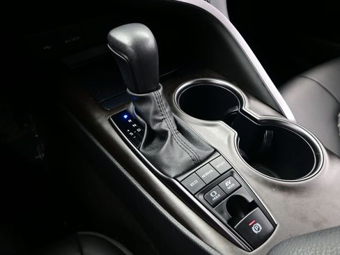 Used 2024 Toyota Camry SE w/ Convenience Package image 21