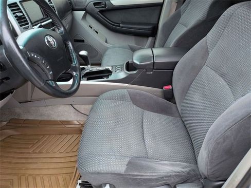 Used 2004 Toyota 4Runner SR5 image 12
