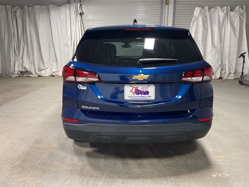 Used 2023 Chevrolet Equinox LS w/ LS Convenience Package FWD image 6