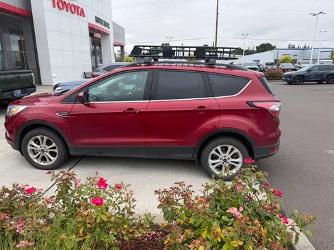 Used 2018 Ford Escape SEL AWD/4WD image 3